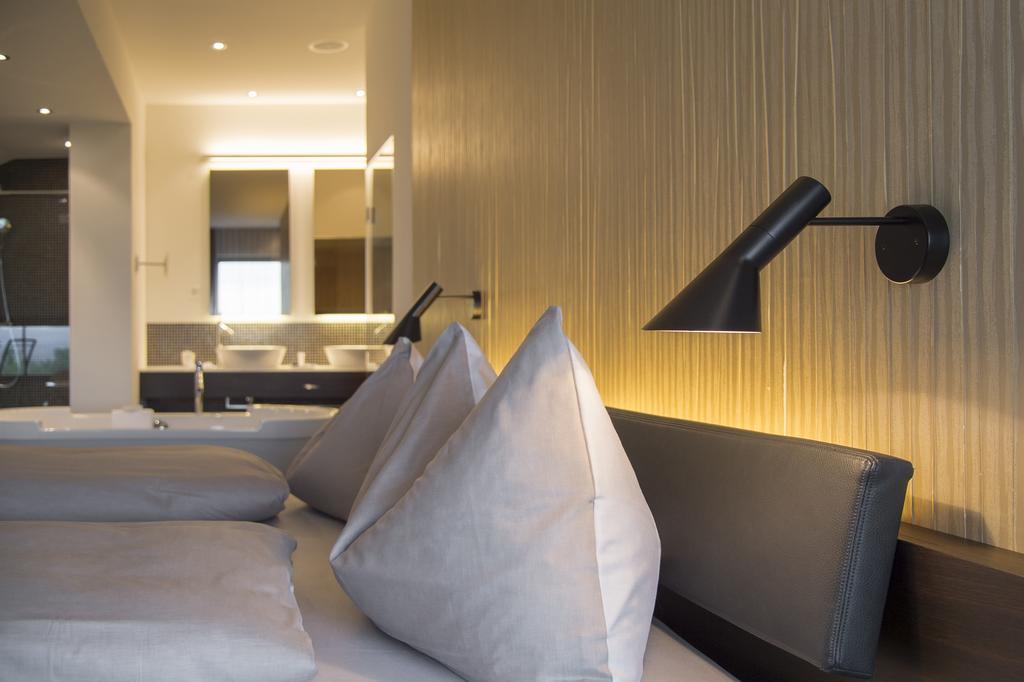 Small Luxury Hotel Wellnesshotel Golfpanorama Lipperswil Exterior foto