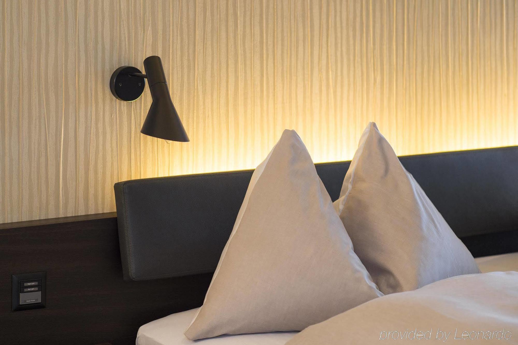 Small Luxury Hotel Wellnesshotel Golfpanorama Lipperswil Exterior foto